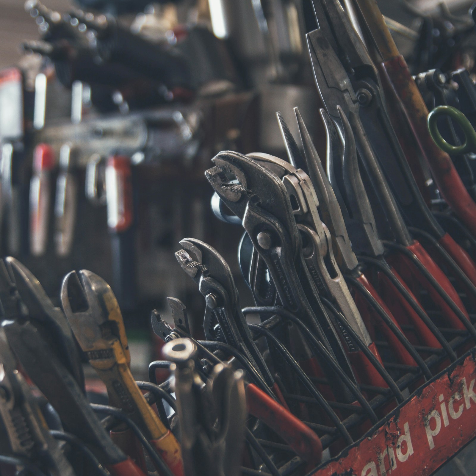 Tools & Hardware